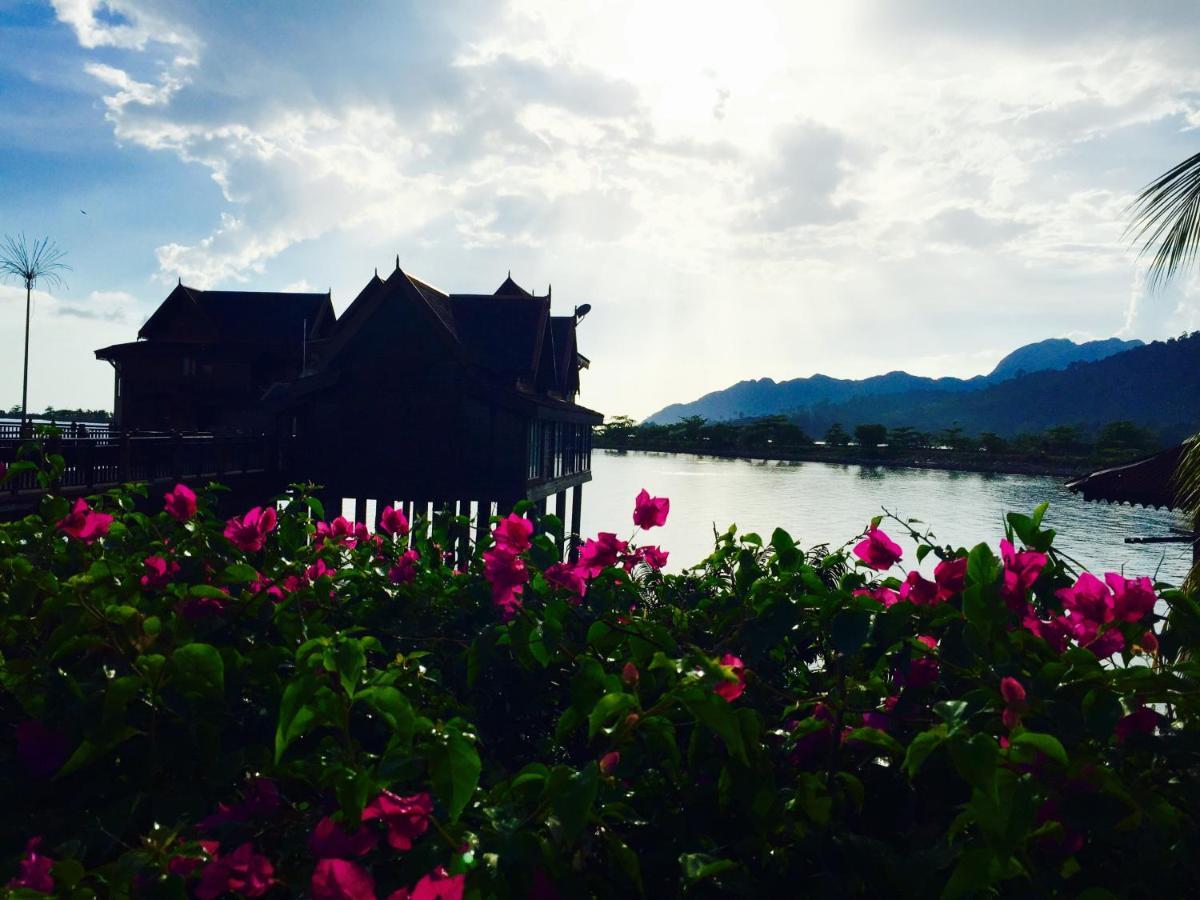 Langkawi Lagoon Ocean Resort Пантай-Ченанг Екстер'єр фото